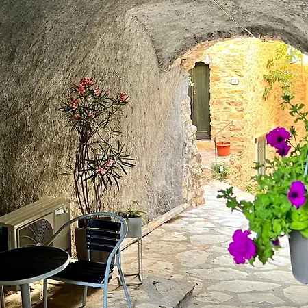 Studio Piano Terra Daire Villa San Pietro